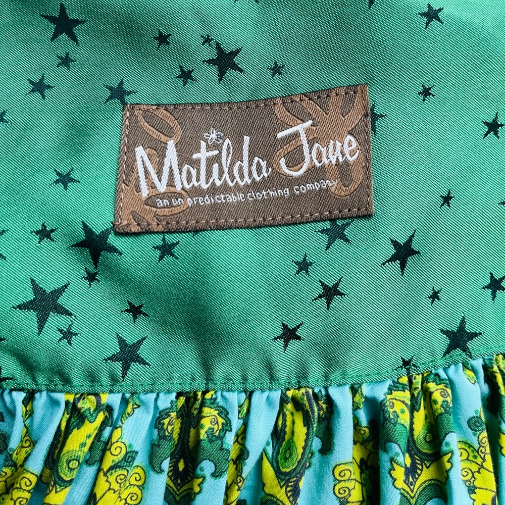 Matilda Jane paint by numbers green, red, Christmas apron dress, girl with sled - Picture 4 of 4